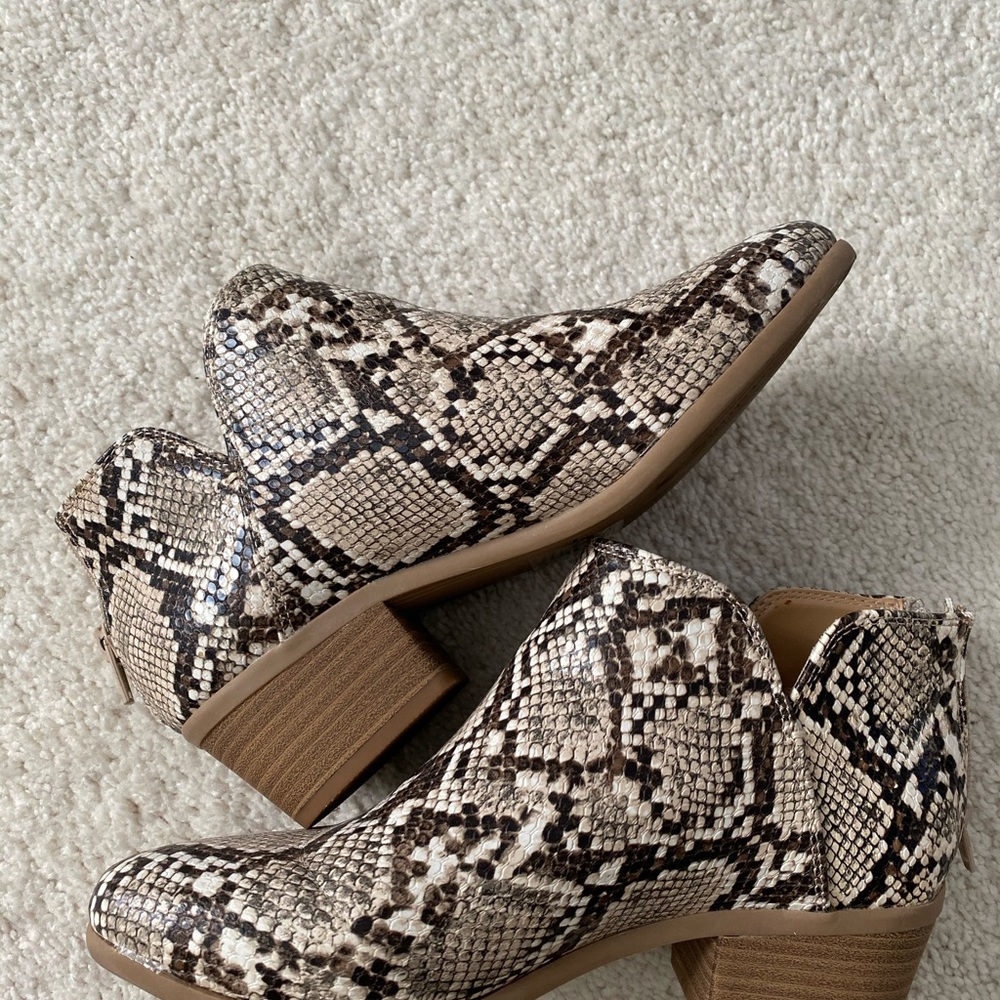 Ankle boots